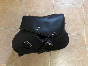 Borsa laterale in pelle per Harley o moto custom