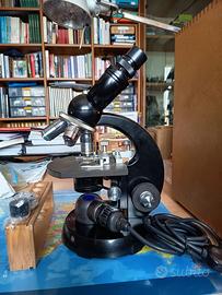 MICROSCOPIO ZEISS