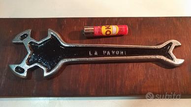 Antica chiave esagonale La Pavoni