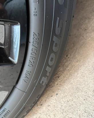 4 pneumatici estivi nuovi ToyoTires 235/50R20 104V