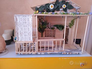 Casetta in legno fatta a mano