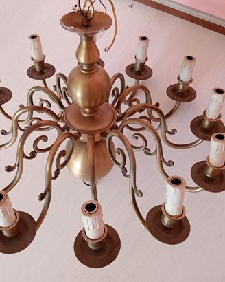 Lampadario in bronzo dodici luci