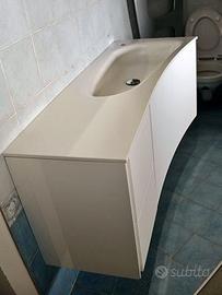 Mobile bagno asimmetrico con specchio - SOTTOCOSTO