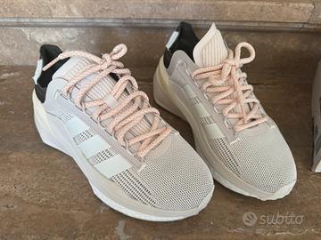 Scarpe Adidas Avryn_X