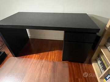 Scrivania serie MALM + sedia