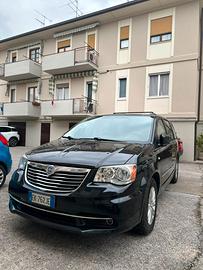 Lancia Voyager anno 2012 7 posti 2.8 turbodiesel