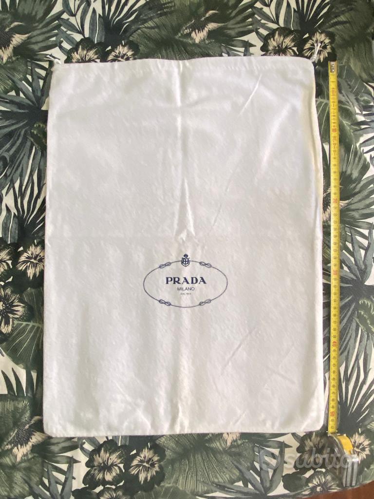 2 dust bag / sacchetti / borse in tessuto Prada - Abbigliamento e Accessori  In vendita a Milano