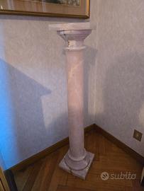 Colonna decorativa in marmo rosa