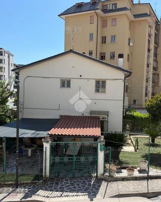 3 LOCALI A VENAFRO