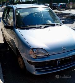 auto fiat 600