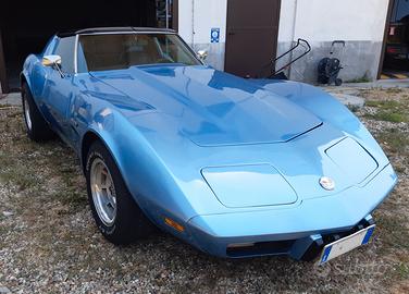 Chevrolet Corvette Stingray restauro frame-off