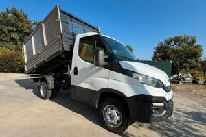 IVECO DAILY RIBALTABILE TRE LATI EURO6 - COME NUOV