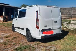 ford transit custom 5 posti