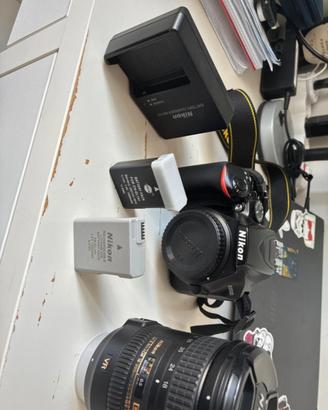 Nikon d3500 + obiettivo 18-200