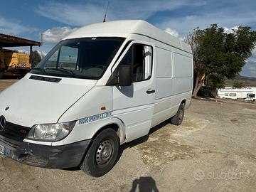 Mercedes sprinter