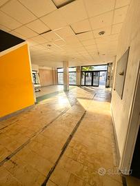 LOCALE COMMERCIALE C1 ZONA TIBURTINA 120mq
