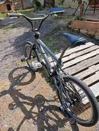 bici BMX Montana 66 "alta gamma"