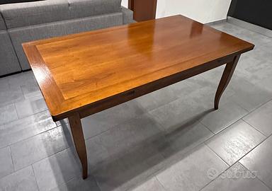 Tavolo allungabile in legno