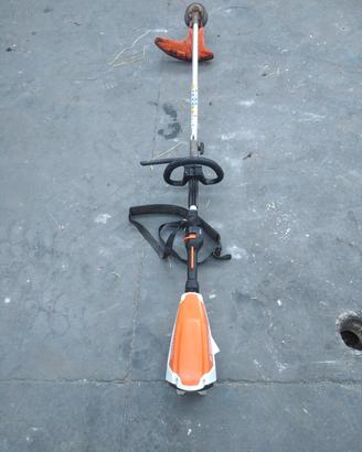 taglia bordi a batteria 