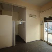 Bottega 25 mq. in via Cavallaro Catania