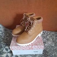 stivaletti scarponcini da donna