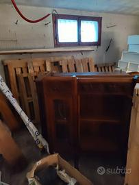 Credenza di legno gratis