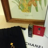 Ciondolo Chanel e rossetto mini size
