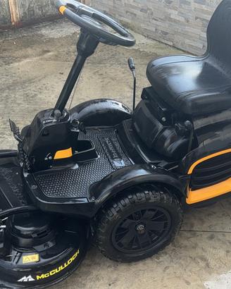 Trattorino tagliaerba McCulloch