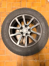 Pneumatici invernali 225/65 R17 102T con cerchi