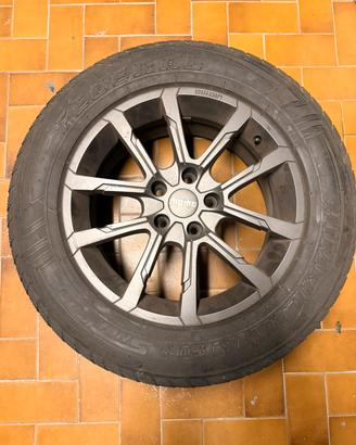 Pneumatici invernali 225/65 R17 102T con cerchi
