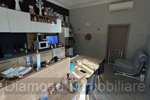 Casa singola con cortile e terrazzino ad Acireale