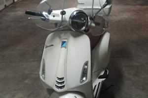 Vespa primavera 50
