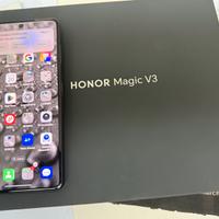 HONOR MAGIC V3