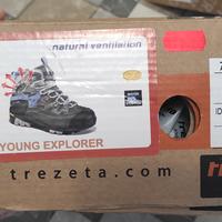Scarpa trekking bambino numero 33