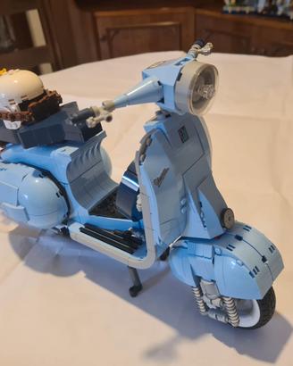 LEGO Icons Vespa 125 10298