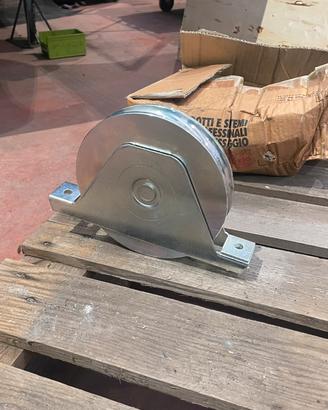 30 RUOTE AD ALTO CARICO GOLA TONDA 200MM