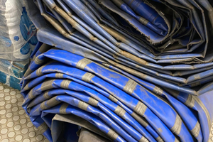 Due teloni laterali camion interi