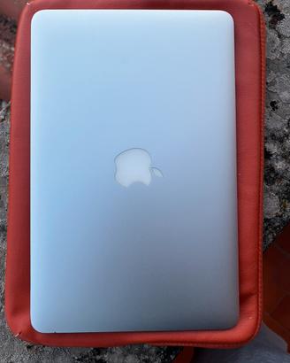 MacBook Air (11”)