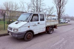 Iveco Daily 2.5 - RIBALTABILE 3 TRILATERALE 7 POST