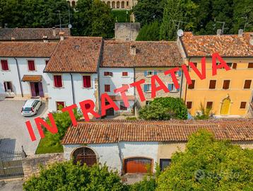 CASA DI CORTE A ILLASI