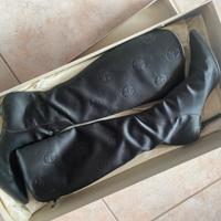 Stivali alti neri Giorgio Armani n. 37