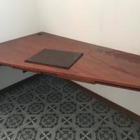 Scrivania angolare in radica di alta qualità