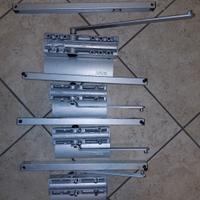 chiudi porta, chiudiporta con braccio a slitta