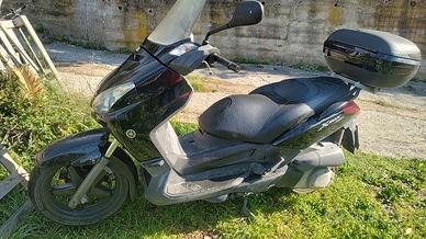 yamaha x-max 250 