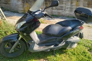 yamaha x-max 250 