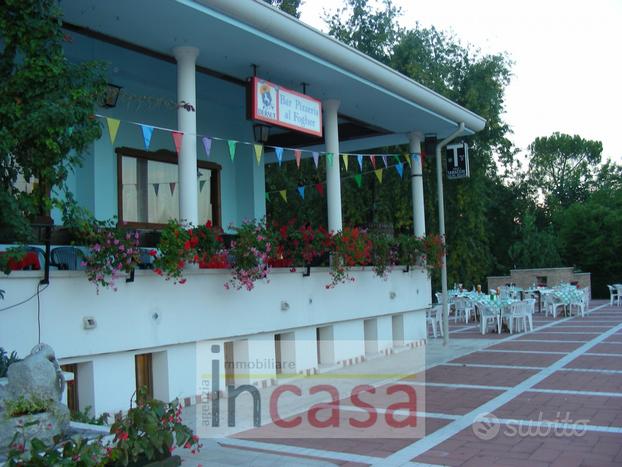 Bar tabacchi con pizzeria e ristorante