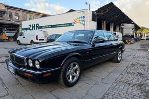 JAGUAR XJ 3.2 cat Executive ISCRITTA ASI