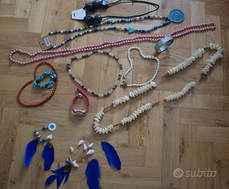 Set di collane bracciali e orologio