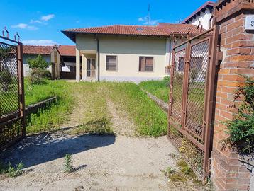 CASA con Giardino e Terreno