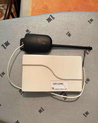 "Combinatore telefonico GSM modello \"GSM COMBI\"